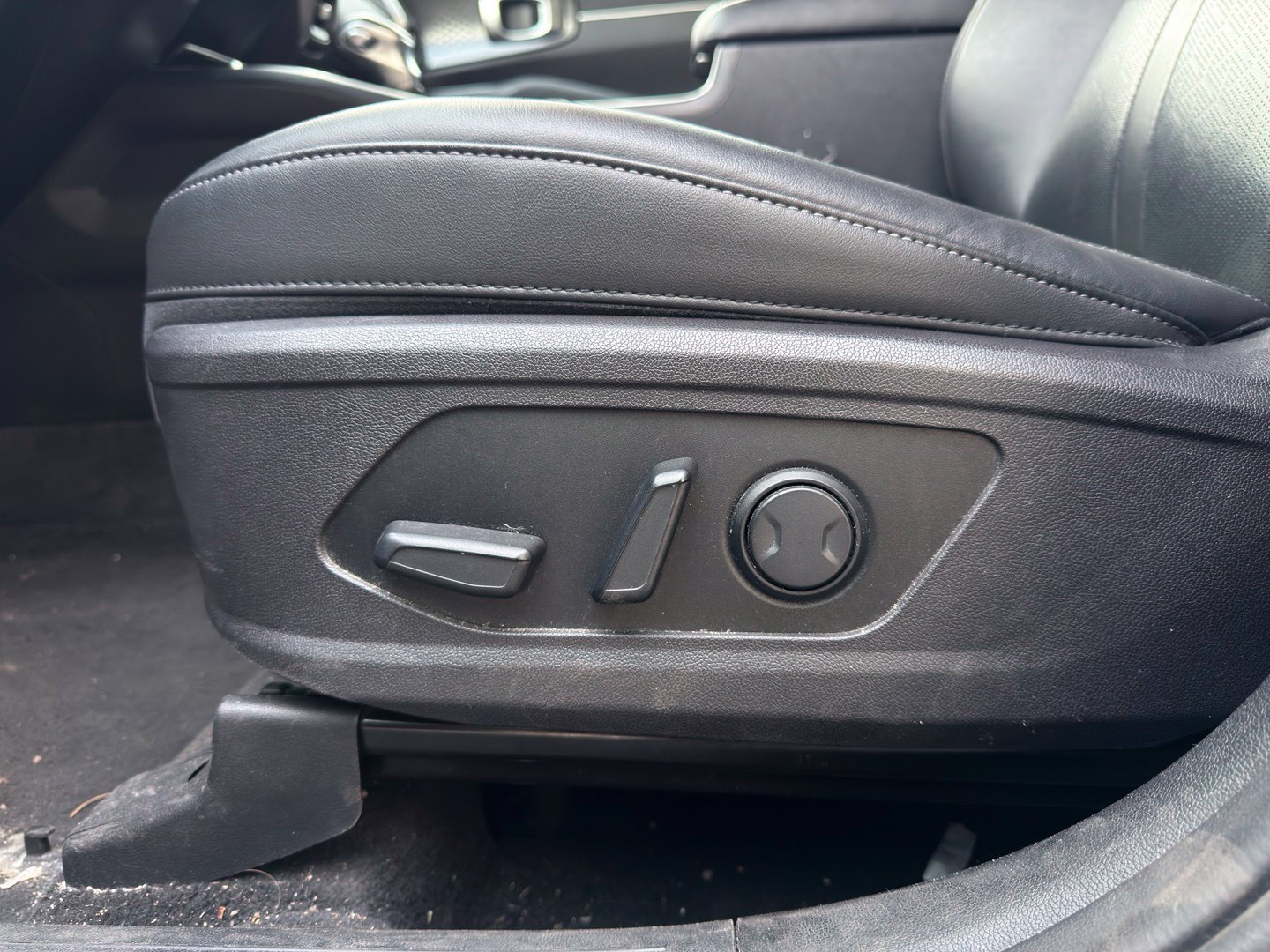 Used 2022 Kia Sorento S FWD image 20