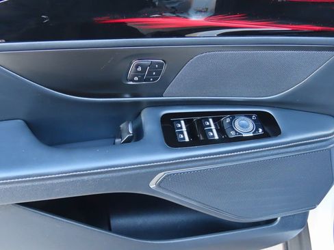 Used 2024 Lincoln Nautilus Reserve w/ Jet Appearance Package (87T) image 25