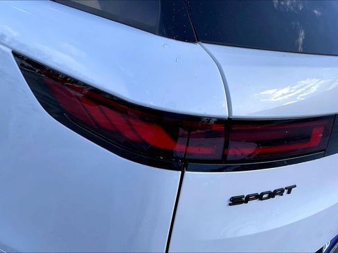 Used 2025 Land Rover Range Rover Sport Dynamic SE image 22