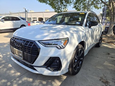 Certified 2025 Audi Q3 2.0T Premium Plus w/ Premium Plus Package AWD/4WD image 4