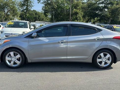 Used 2013 Hyundai Elantra GLS w/ Preferred Pkg FWD image 11