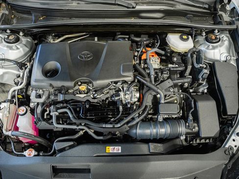 Used 2025 Toyota Camry LE FWD image 16