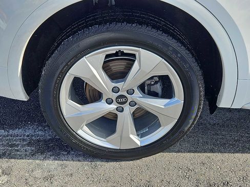 Used 2021 Audi Q5 Premium Plus image 9