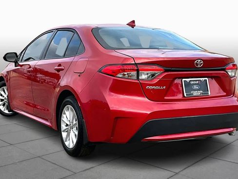 Used 2020 Toyota Corolla LE w/ LE Premium Package image 12