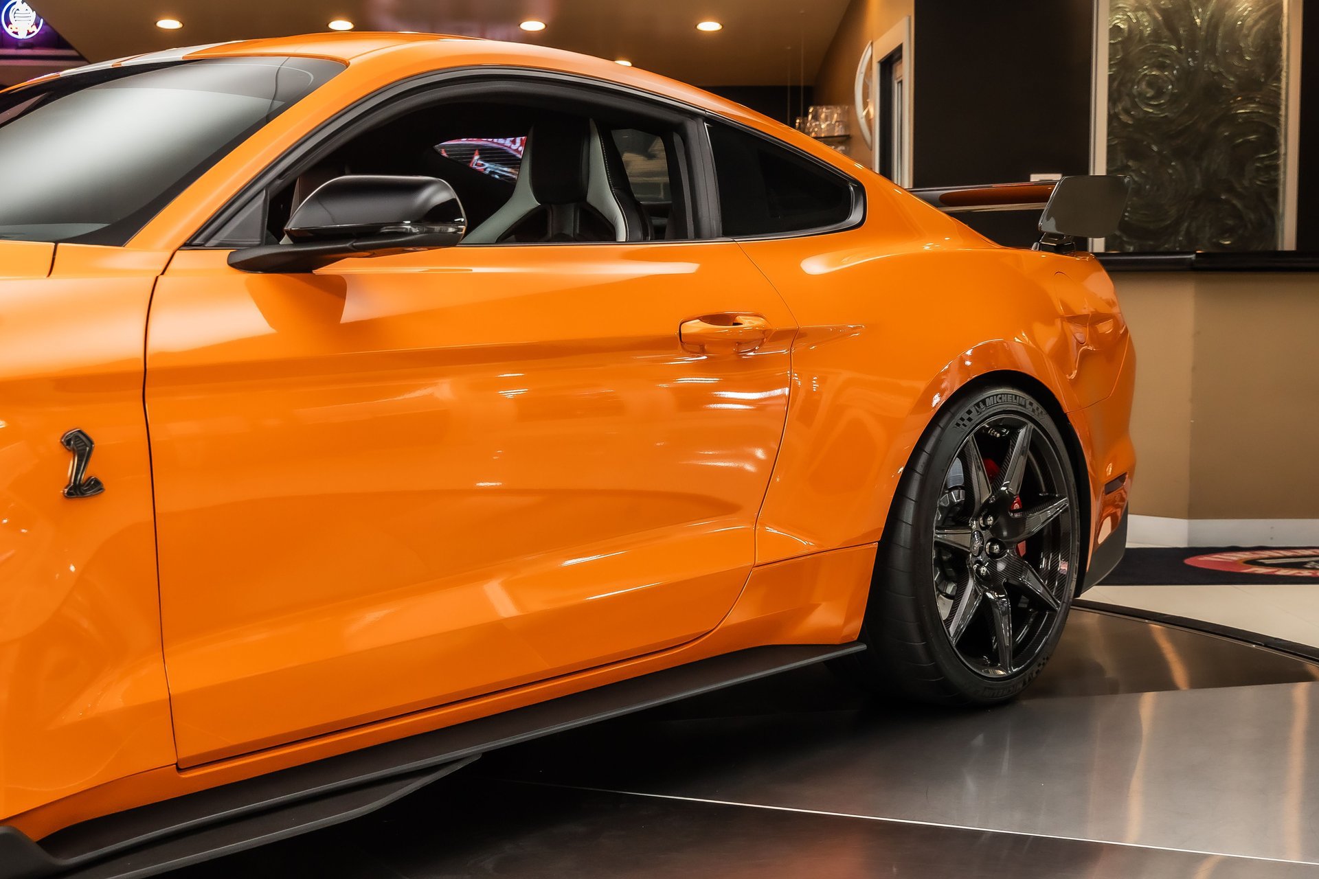 Used 2020 Ford Mustang Shelby GT500 w/ Carbon Fiber Track Pack RWD image 30