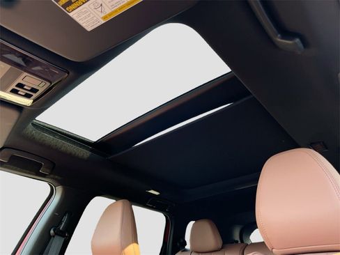 New 2025 Mitsubishi Outlander SEL image 23