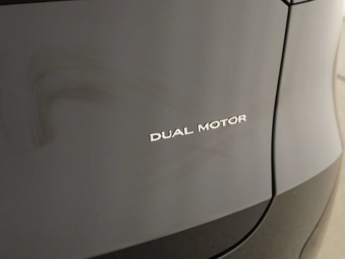 Used 2023 Tesla Model Y Long Range AWD/4WD image 30