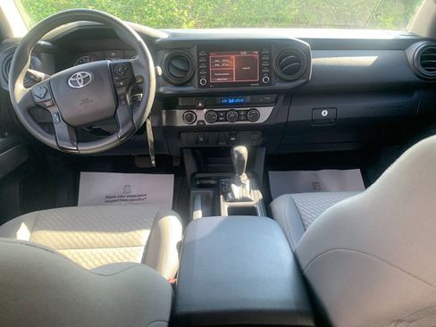 Used 2022 Toyota Tacoma SR AWD/4WD image 16
