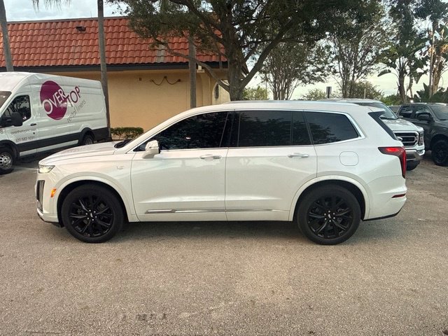 Used 2022 Cadillac XT6 Premium Luxury FWD image 1