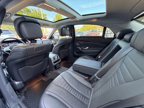 Used 2019 Mercedes-Benz S 560 4MATIC Sedan w/ AMG Line Exterior image 43