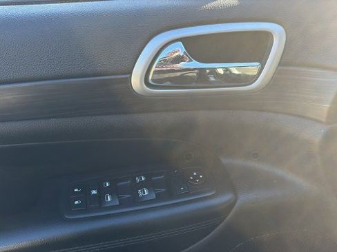 Used 2019 Jeep Grand Cherokee Altitude image 8