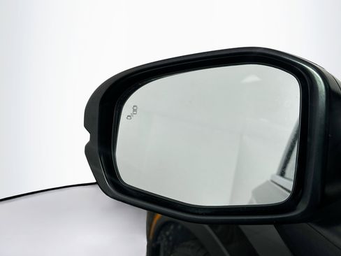 Used 2025 Honda CR-V EX-L image 16