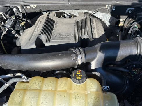 Used 2019 Ford Expedition Limited image 32