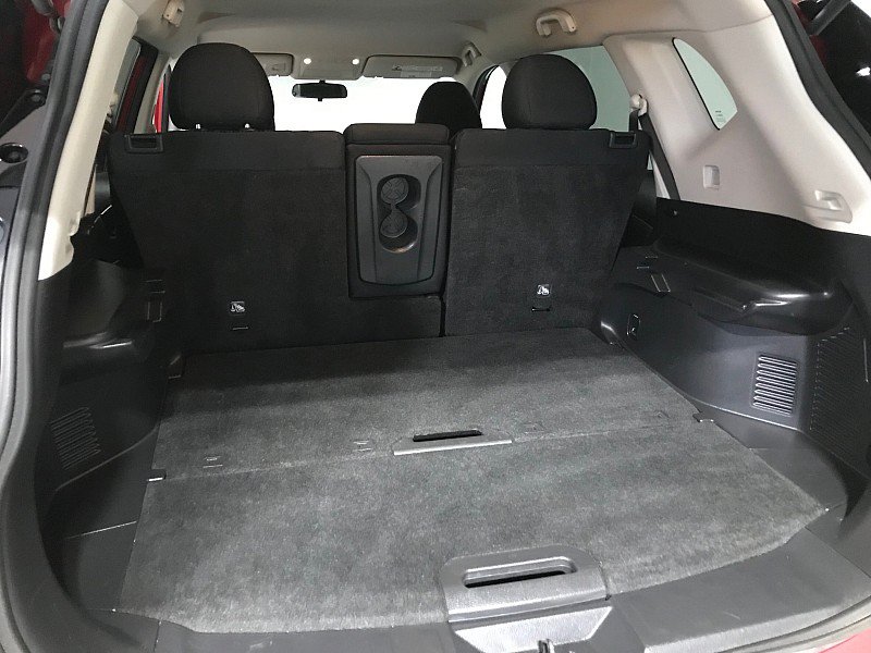 Used 2017 Nissan Rogue SV FWD image 30