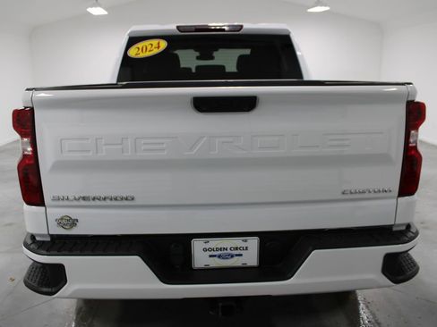 Used 2024 Chevrolet Silverado 1500 Custom image 8