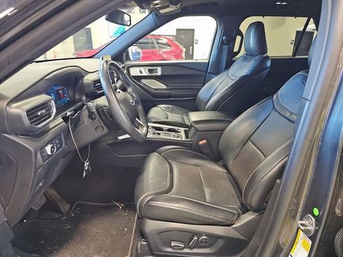 Used 2020 Ford Explorer ST w/ Premium Technology Package image 5