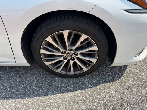 Used 2020 Lexus ES 350 w/ Premium Package FWD image 4