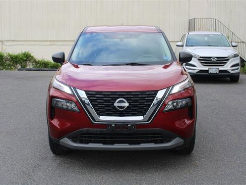 Used 2023 Nissan Rogue S image 2