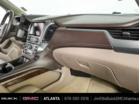 Used 2016 Chevrolet Suburban LT RWD image 25