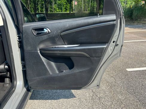 Used 2020 Dodge Journey Crossroad FWD image 18
