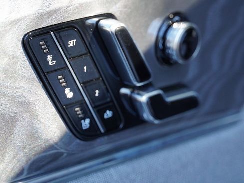 New 2026 Cadillac Escalade IQL Sport 1 w/ LPO, ONYX Package image 32