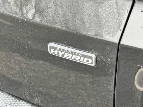 Certified 2023 Ford Escape SE w/ PHEV Premium Package image 9