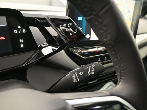 Used 2023 Volkswagen ID.4 Pro S image 19