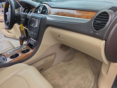 Used 2008 Buick Enclave CXL w/ Entertainment Package #4 image 22