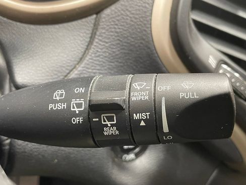 Used 2017 Jeep Cherokee Limited AWD/4WD image 28