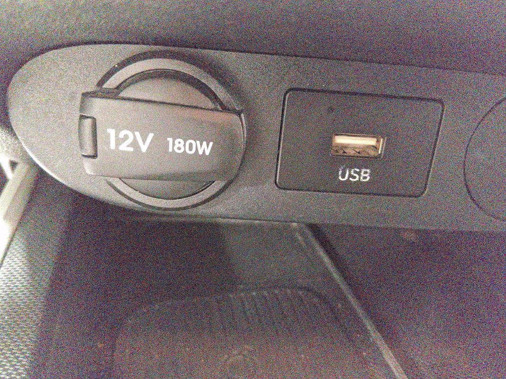 Used 2024 Hyundai Elantra Limited FWD image 47