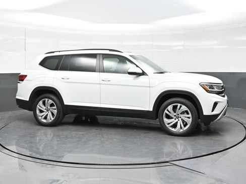 Used 2023 Volkswagen Atlas SE w/ Panoramic Sunroof Package AWD/4WD image 8
