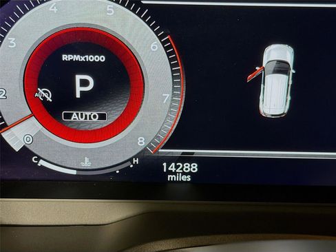 Used 2025 Nissan Rogue SL AWD/4WD image 18