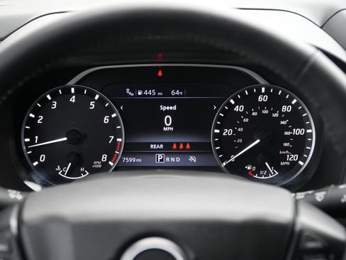 Used 2025 Nissan Frontier SV w/ SV Convenience Package image 23