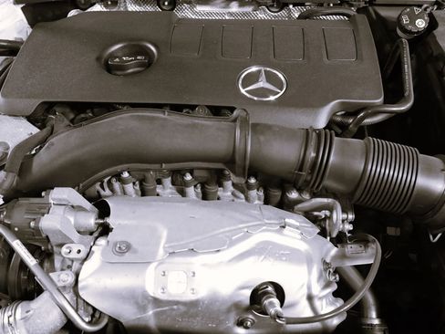 Used 2023 Mercedes-Benz GLB 250 image 78