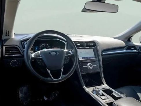 Used 2020 Ford Fusion Titanium AWD/4WD image 10