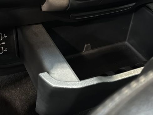 Used 2020 RAM 1500 Laramie AWD/4WD image 40