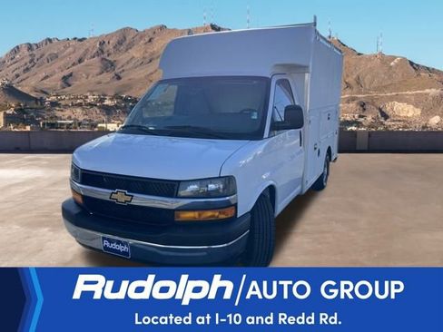 Used 2017 Chevrolet Express 3500 image 1