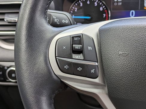 Used 2023 Ford Explorer XLT w/ Equipment Group 202A RWD image 27