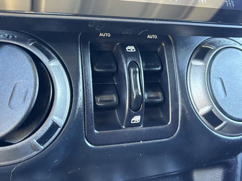 Used 2016 Jeep Wrangler Sport image 20