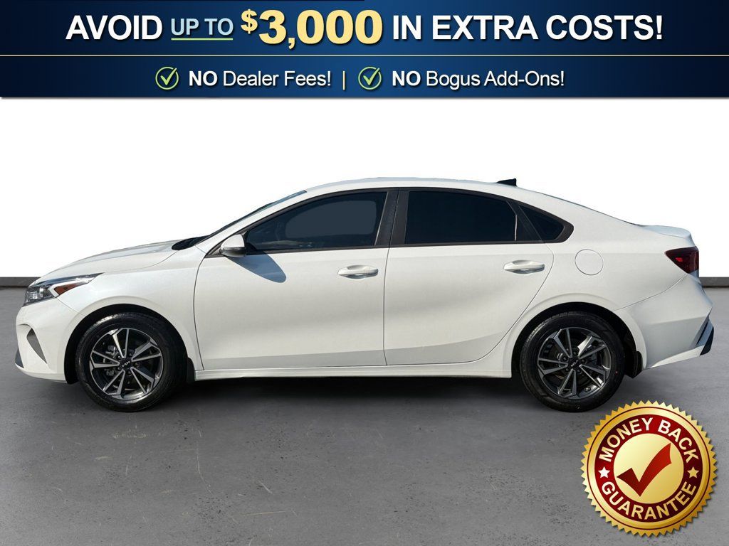 Used 2023 Kia Forte LXS w/ LXS Technology Package FWD image 2