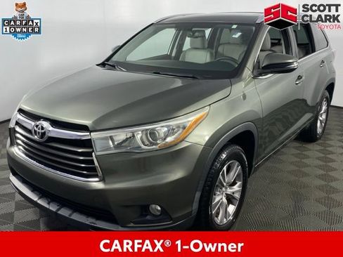 Used 2015 Toyota Highlander XLE FWD image 3