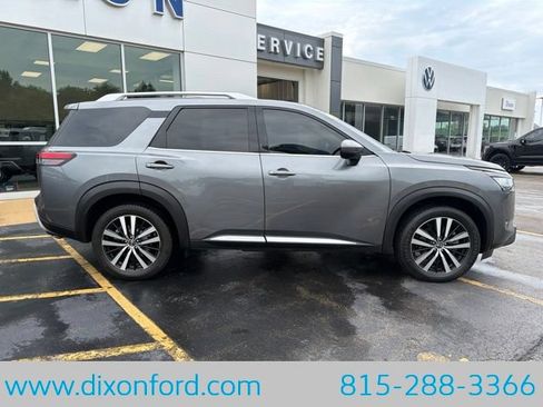Used 2023 Nissan Pathfinder Platinum AWD/4WD image 10