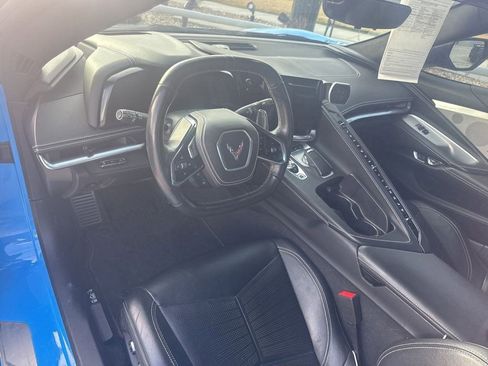 Used 2021 Chevrolet Corvette Stingray w/ Z51 Performance Package image 12