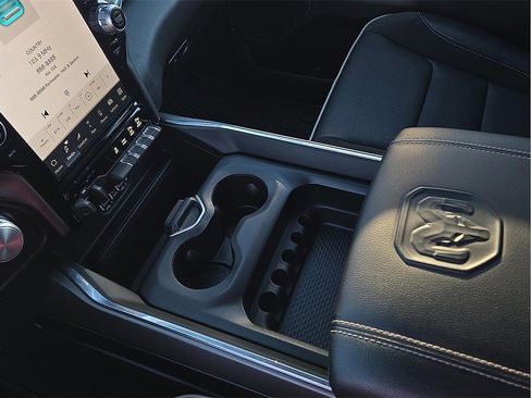 Used 2024 RAM 1500 Laramie image 20