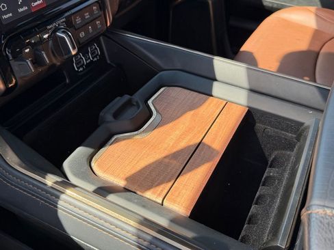 Used 2023 RAM 3500 Limited image 24