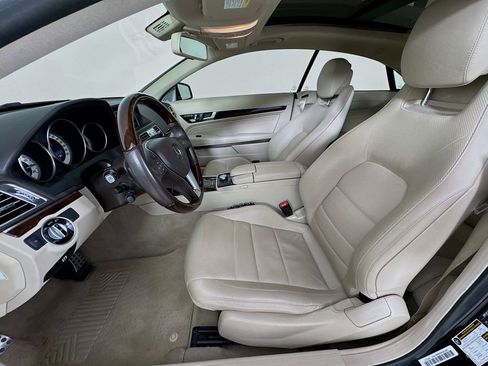 Used 2014 Mercedes-Benz E 350 4MATIC Coupe image 25