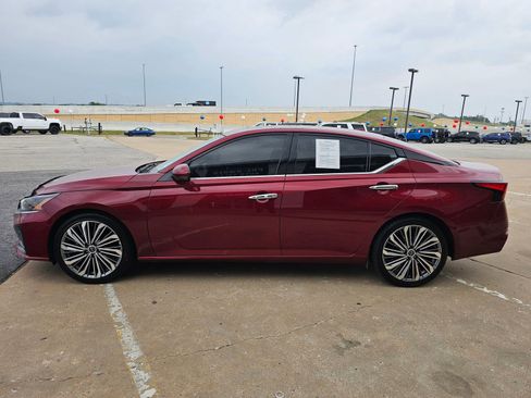 Used 2023 Nissan Altima 2.5 SL FWD image 6