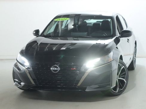 Certified 2025 Nissan Altima 2.5 SR w/ SR Premium Package image 5