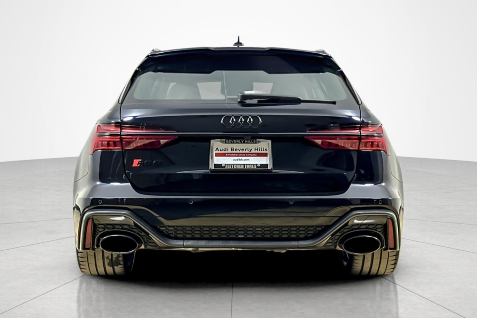 Used 2024 Audi RS 6 performance w/ Matte Carbon Package AWD/4WD image 4
