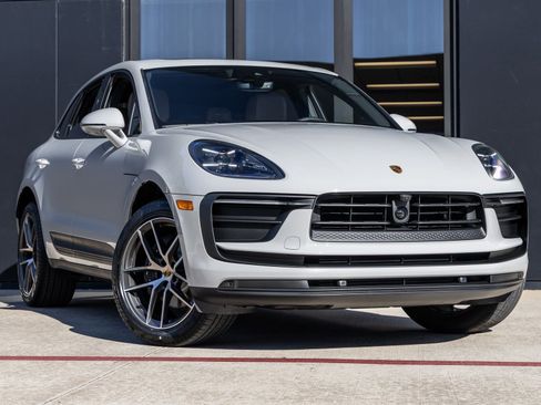 New 2026 Porsche Macan AWD/4WD image 6